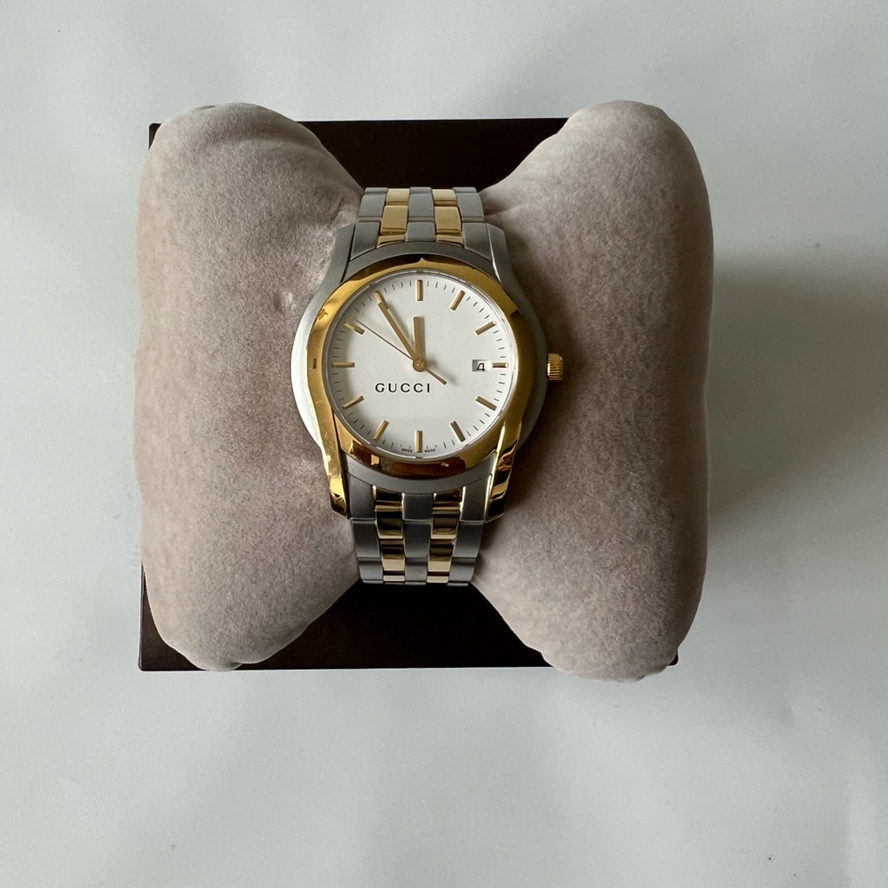 Authentic Men’s Gucci Watch